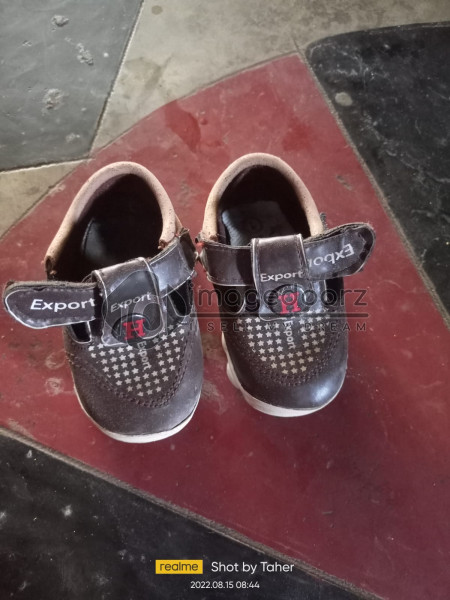 Shoe